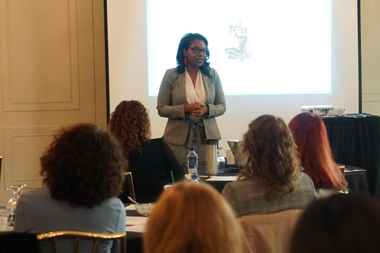 Leader Sykes speaks to members of the Ohio Association of Obstetricians and Gynecologists