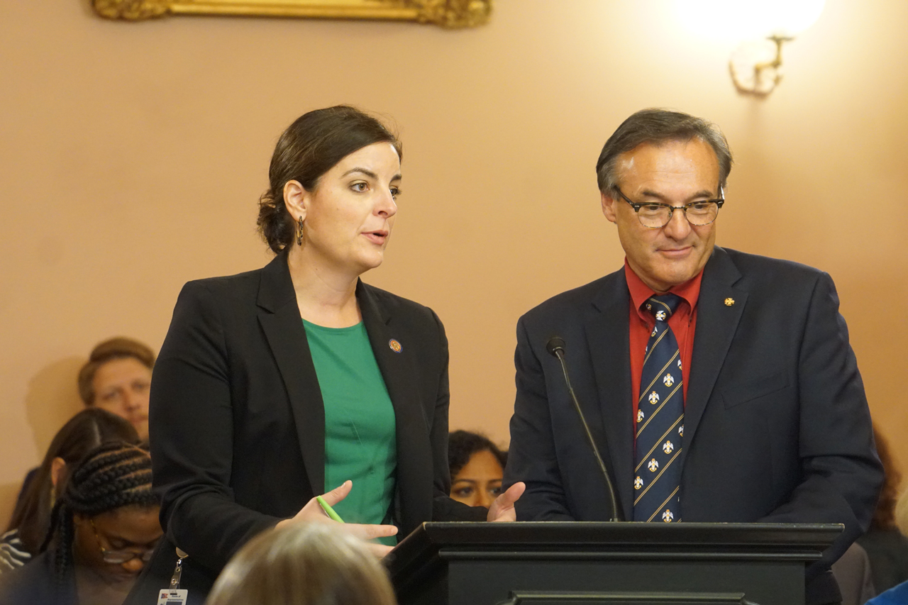 Rep. Kelly testifies before the House Health Committee in favor of Erin's Law, her bipartisan bill requiring age-appropriate sexual abuse prevention education for students in grades K-12 alongside joint sponsor Rep. Scott Lipps (R-Franklin)