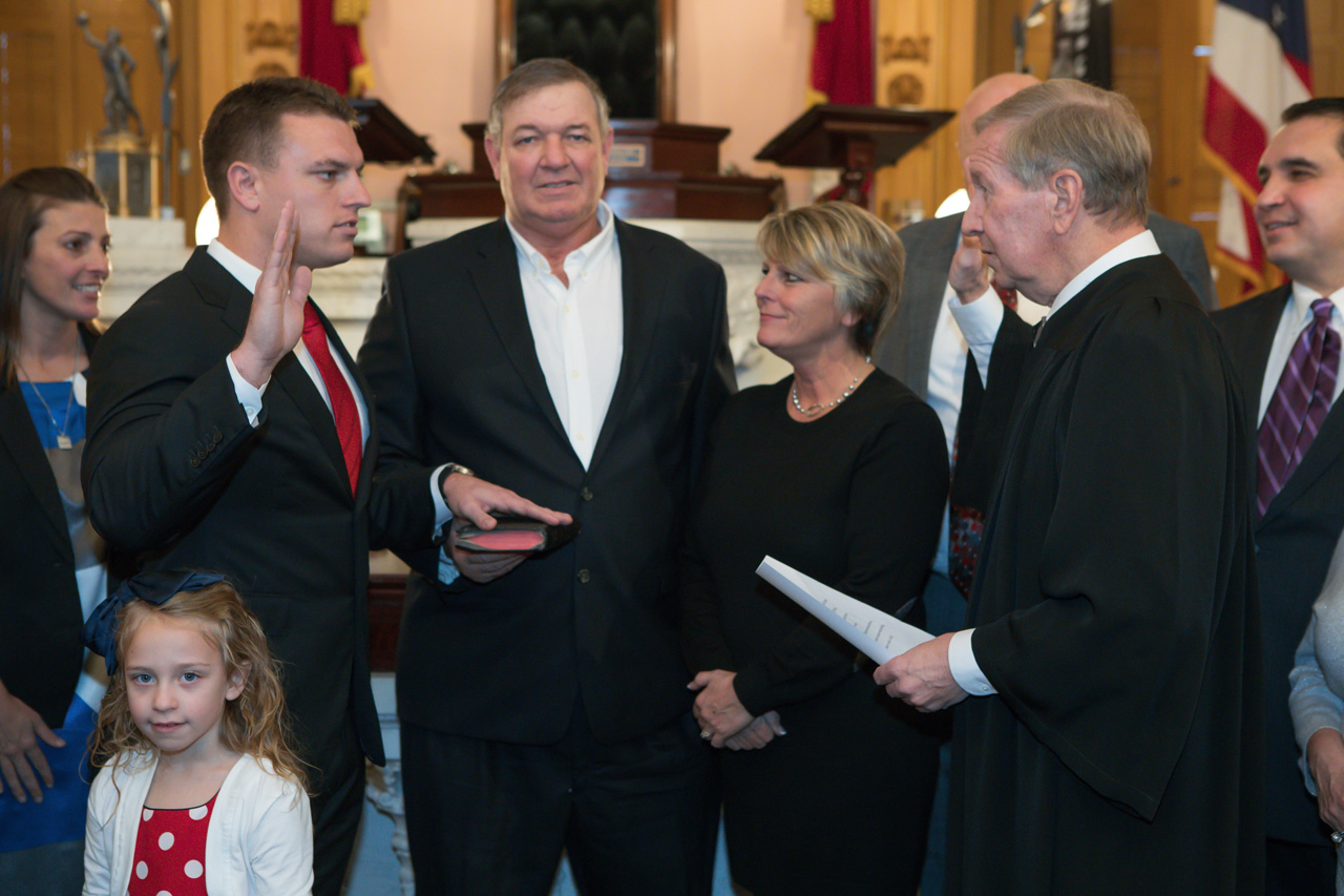 Rep. Edwards swearing in to Ohio's 94th House District