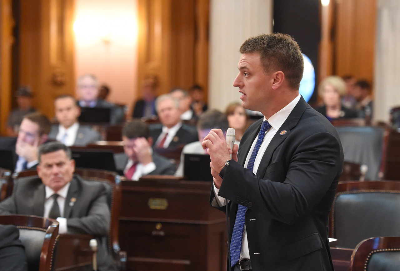 Rep. Edwards speaks during Session June 21, 2017.