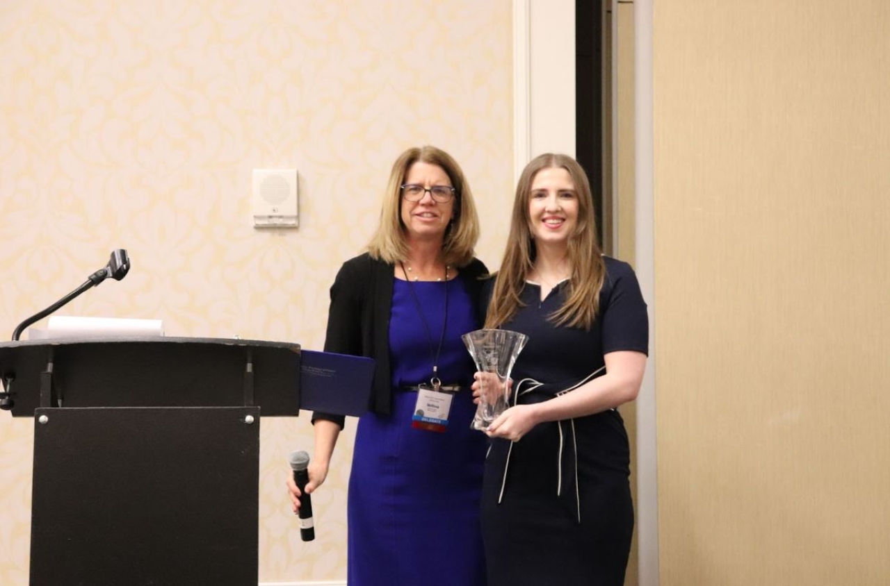 Rep Sweeney receives the Ohio Federation of Teachers' (OFT) 2024 Friend of OFT Award for her legislative work to support public school teachers and increase state funding for public schools.