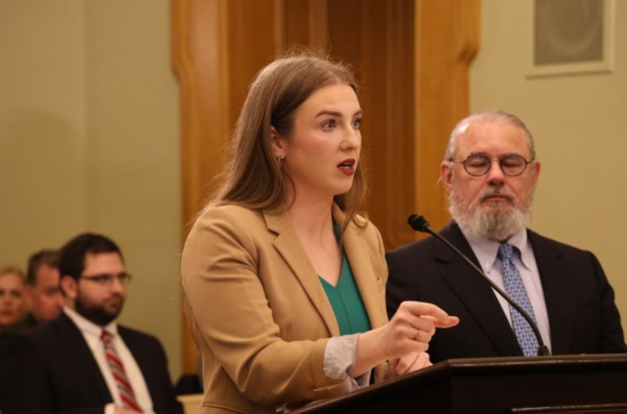 Rep. Sweeney testifies before the House Insurance Committee on behalf of her bipartisan bill, HB 400 which aims to extend Medigap coverage to patients in Ohio diagnosed with ESRD and ALS.