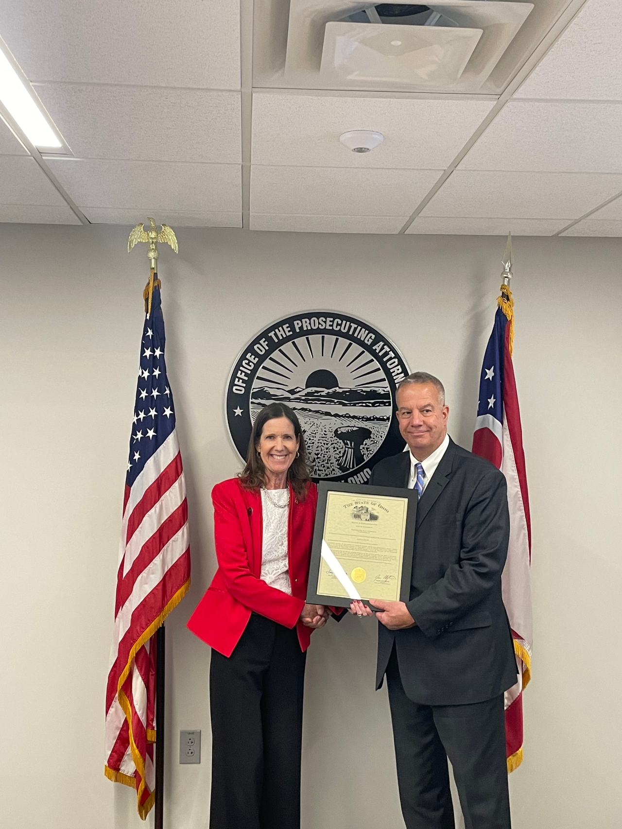 Representative Richardson presented Union County Prosecutor David Phillips with a commendation honoring his designation as the Ohio Prosecuting Attorneys Association 2023 Prosecutor of the Year.