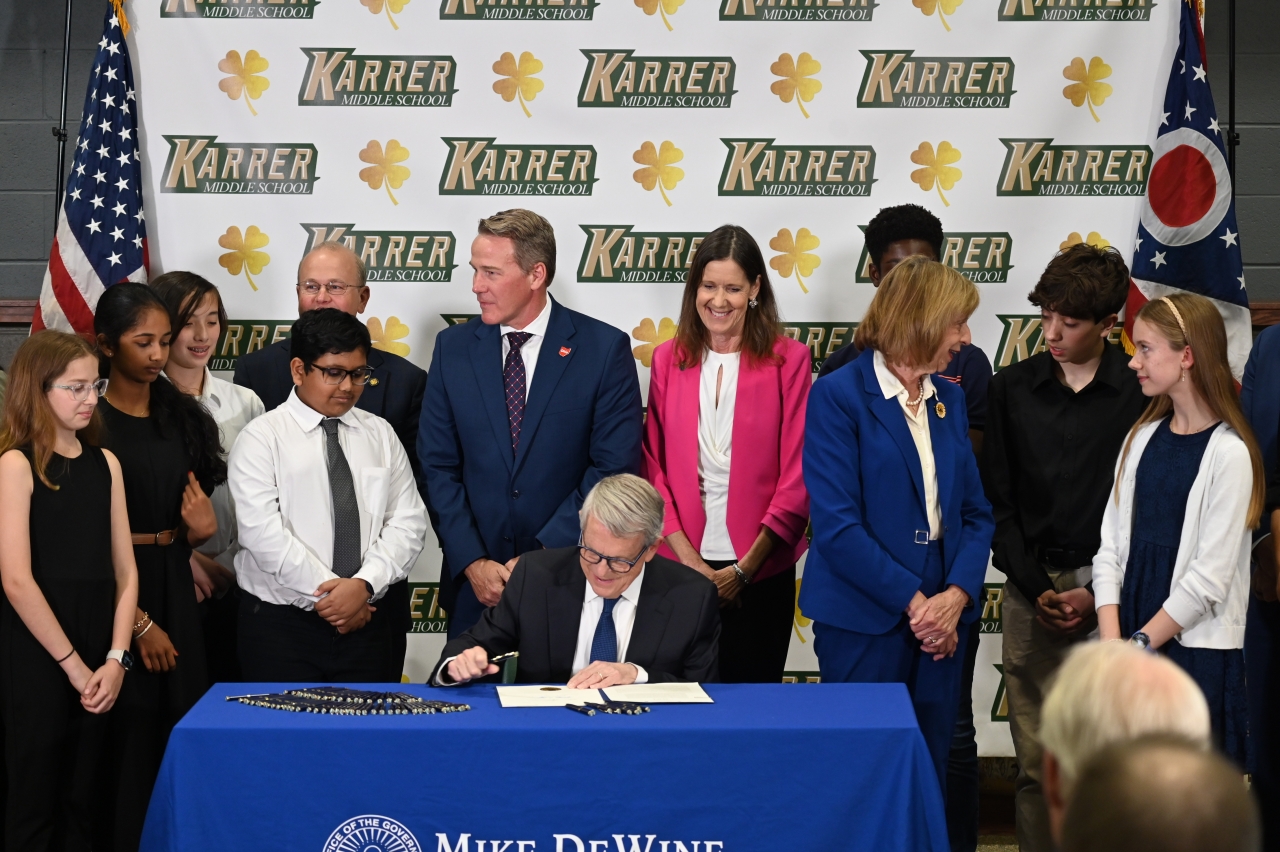 Representative Richardson attended the Governor's signing of her legislation, H.B. 250, at Karrer Middle School in Dublin, Ohio.