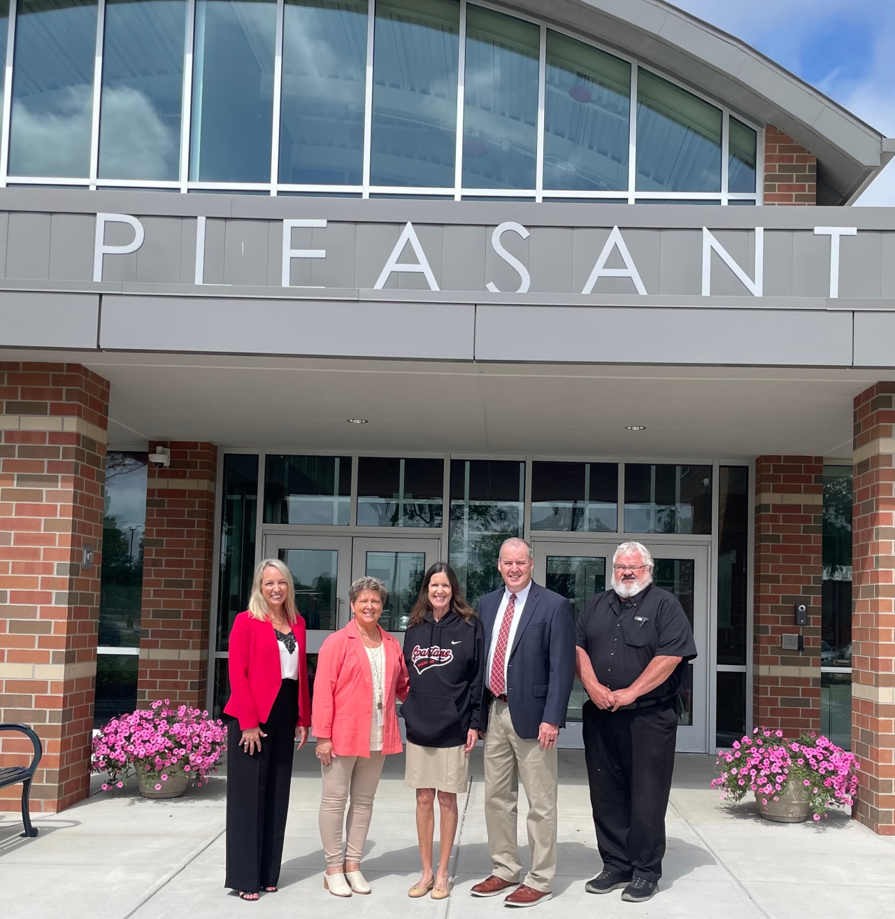 Representative Richardson joined a tour of the Pleasant Local Schools district for an update.
