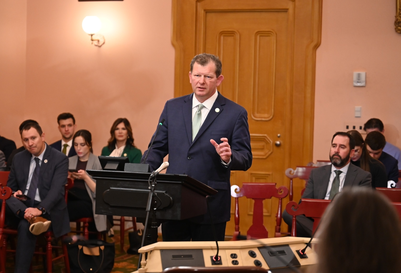 Rep. Stephens provides testimony before the House Ways and Means Committee.