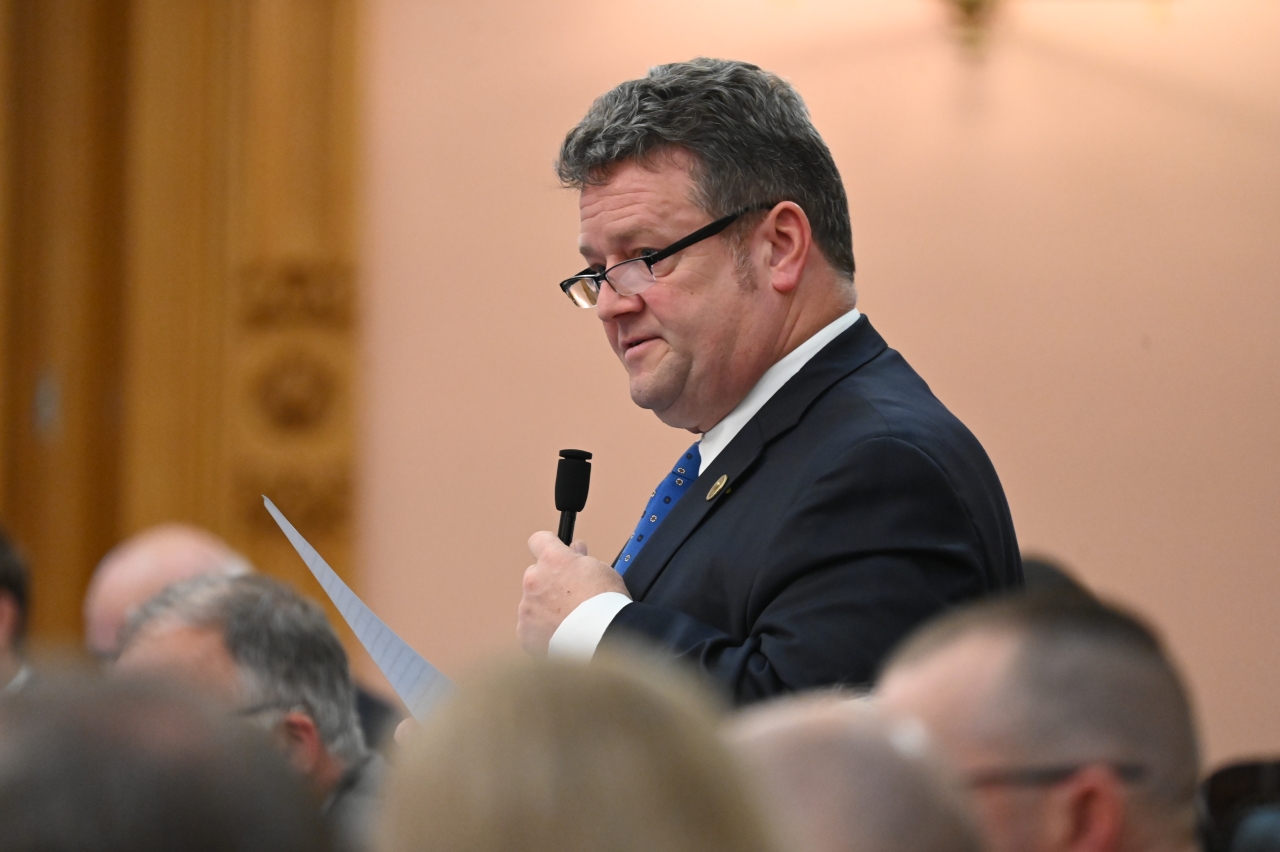 State Rep. Lampton speaks during House session.