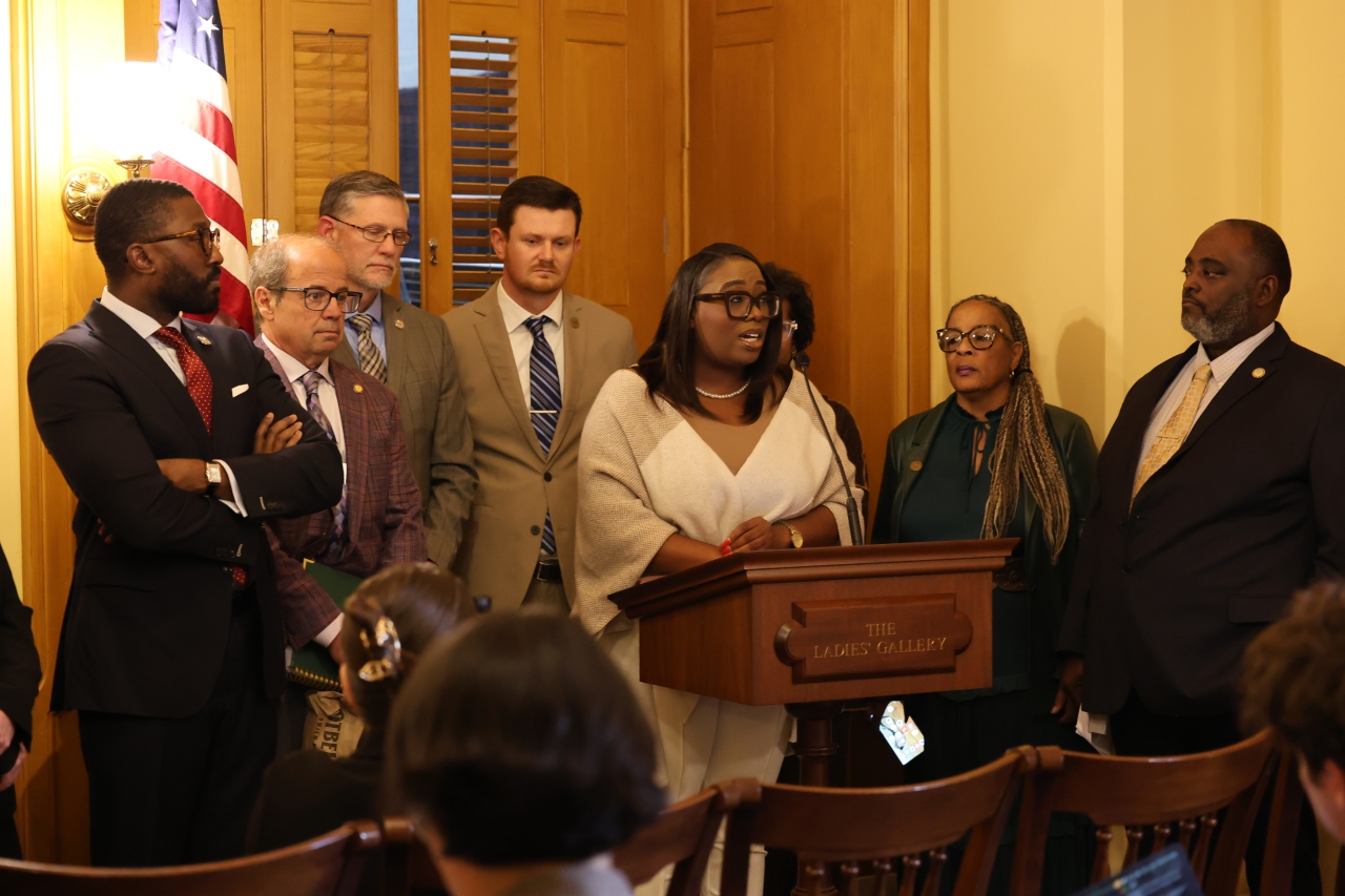 Representative Humphrey at after Session Press Conference to urge swift action for SNAP recipients during the Government Shutdown