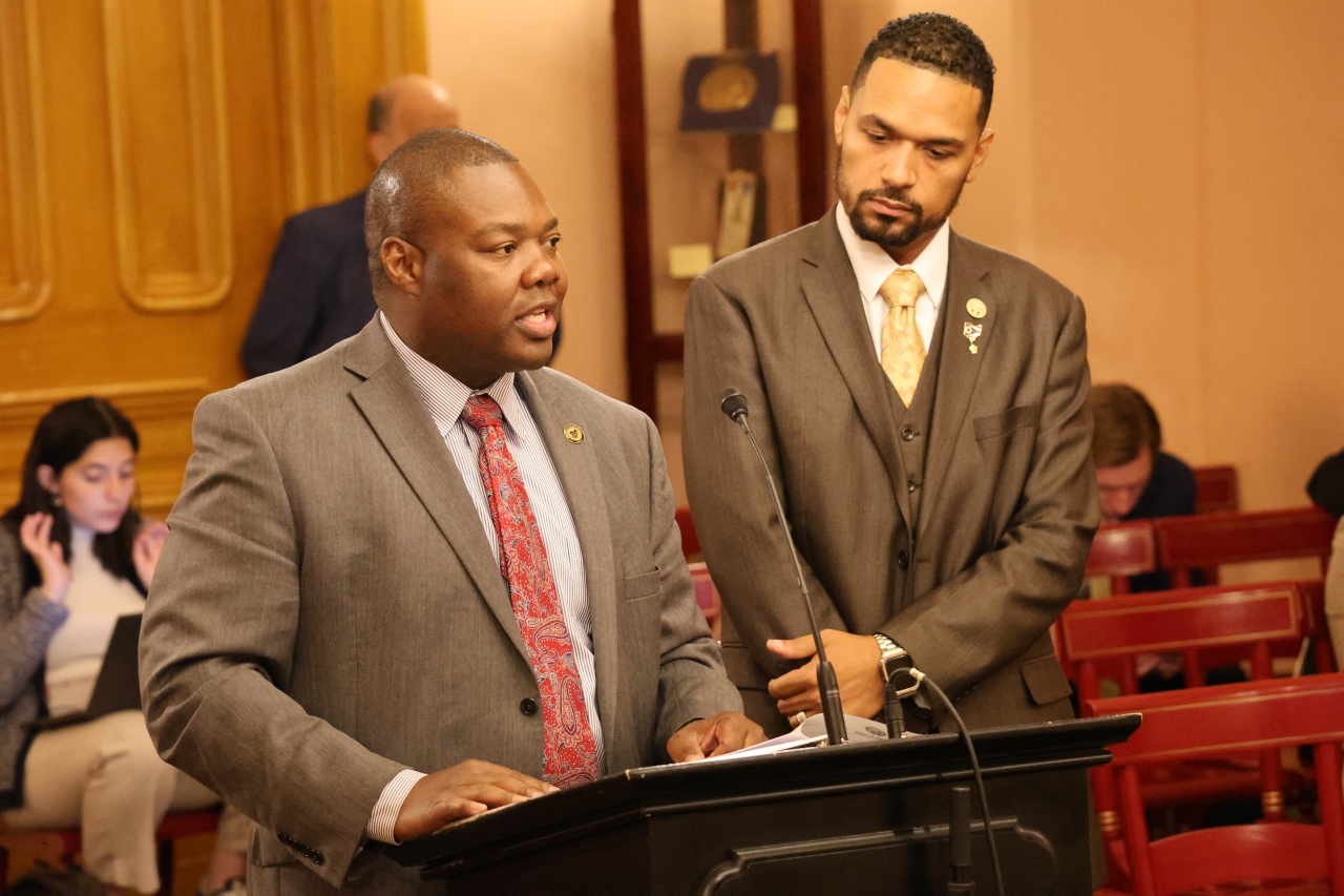 Rep. Rogers giving Sponsored Testimony with Rep. Williams