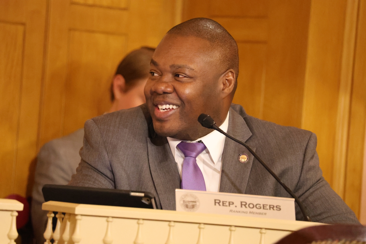 Rep. Rogers in Committee