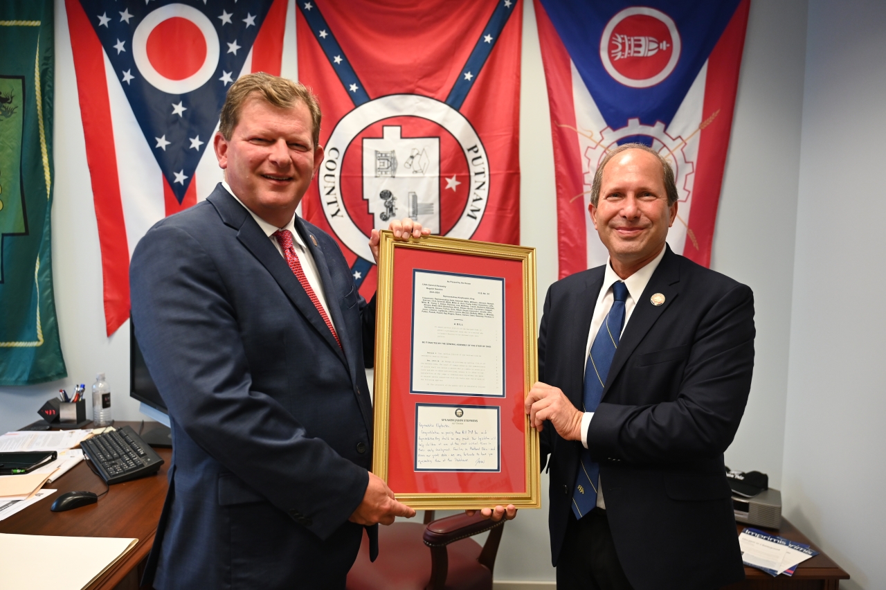 Speaker Jason Stephens congratulates Representative Klopfenstein on passing his first bill in the Ohio House.