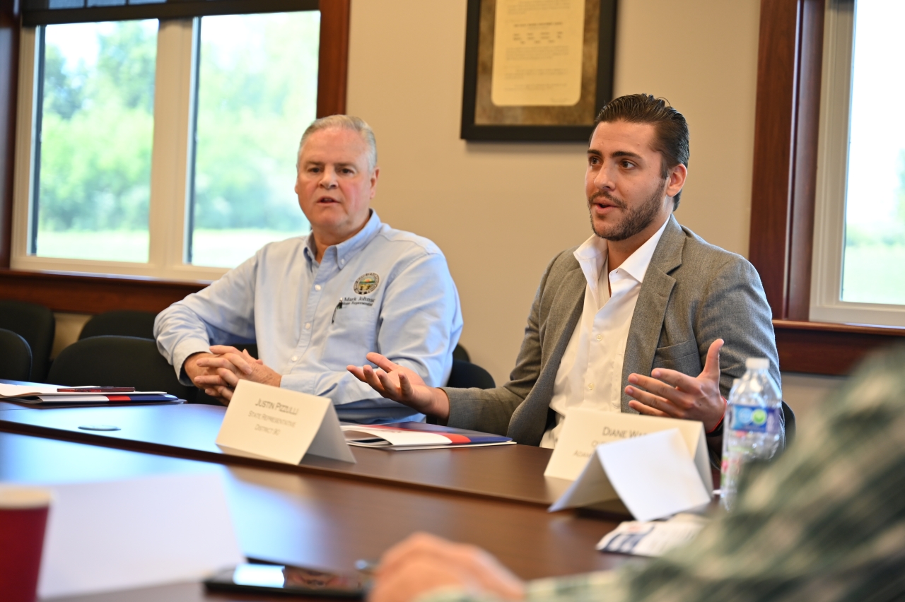 Pizzulli participates in a legislative roundtable with economic development leaders from the southern Ohio region.