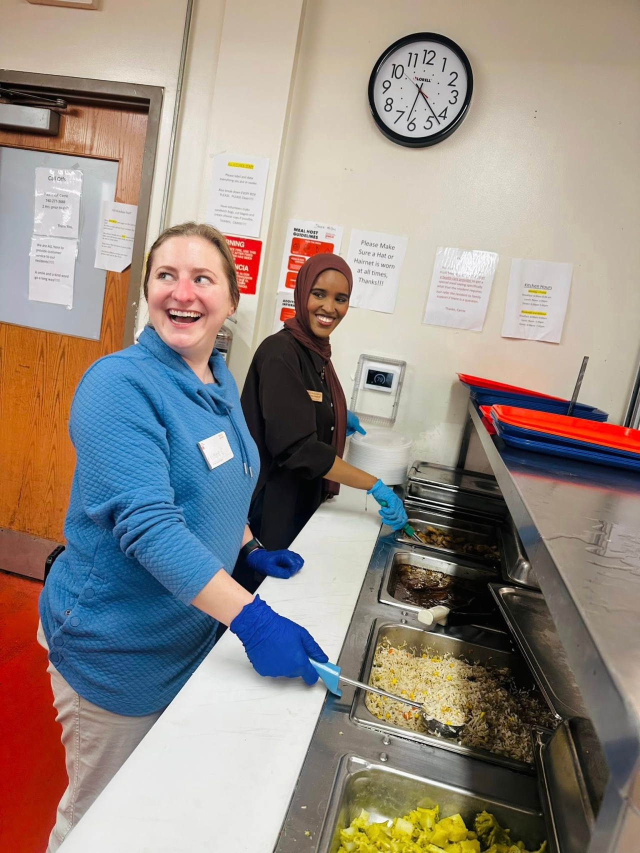 Rep. Cockley volunteers with The Ohio Democratic Women Legislative Caucus at the YWCA Columbus Family Center.