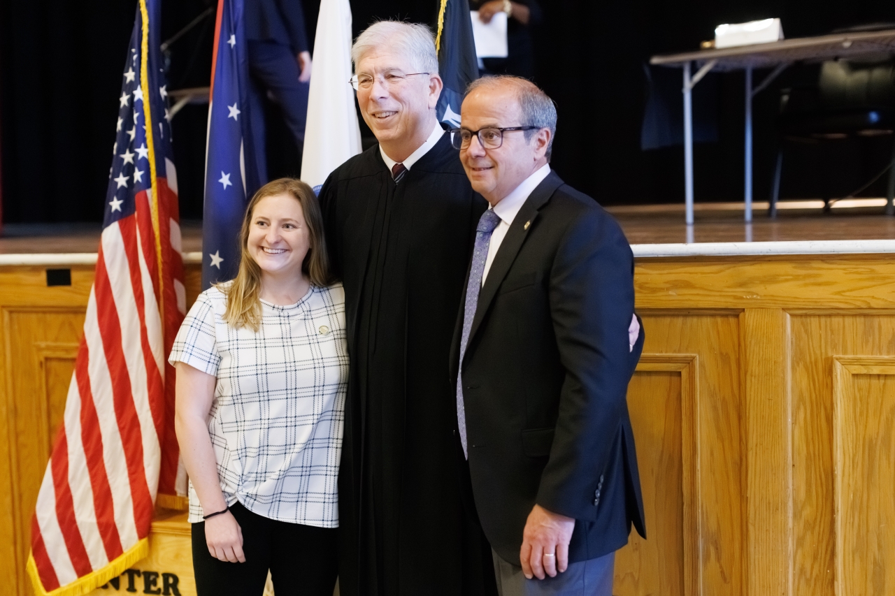 Rep. Cockley and Rep. Sigrist host naturalization ceremony in Columbus
