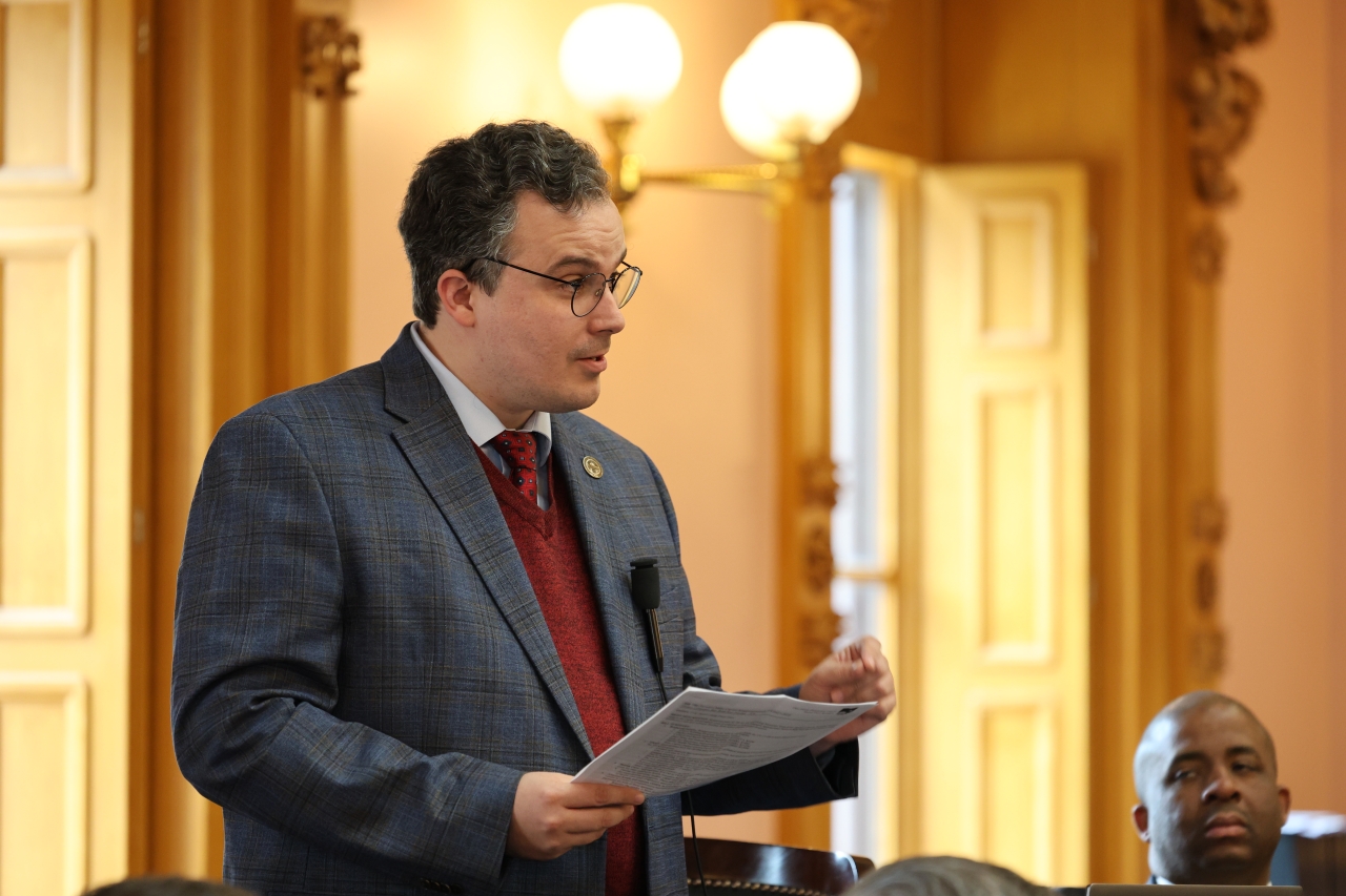 Rep. Glassburn speaks on the House floor about SNAP funding in the capital reappropriation budget.