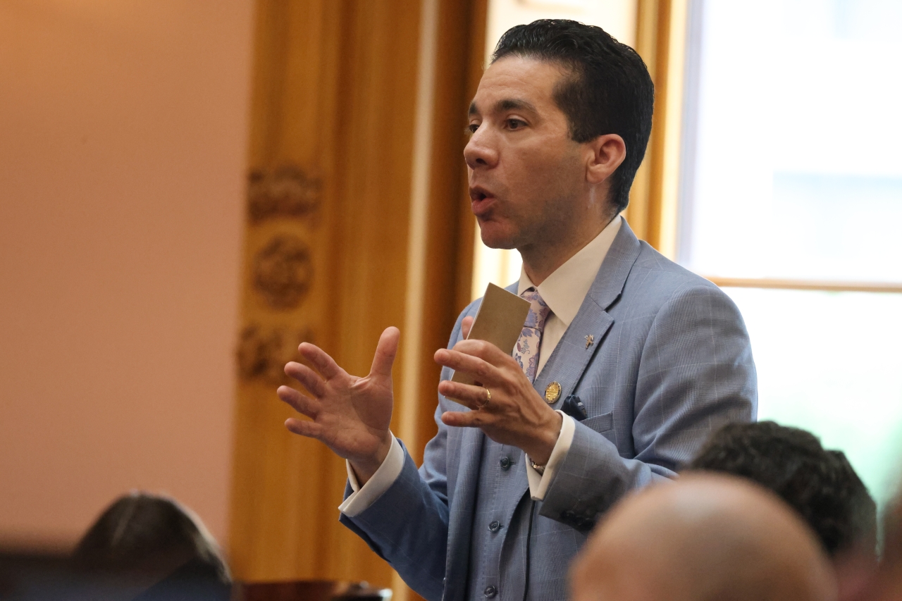 Rep. Hall speaks on the house floor asking his colleagues to vote no on a motion to urge President Trump to implement work requirements for Medicaid