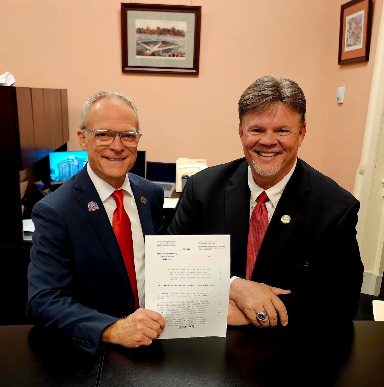 Rep. Ritter and Rep. Newsman introduce legislation.