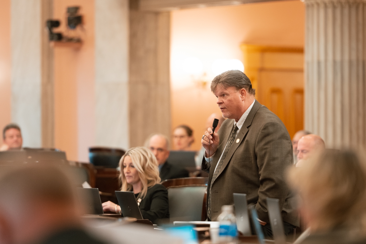 Rep. Ritter speaks on the House floor during session