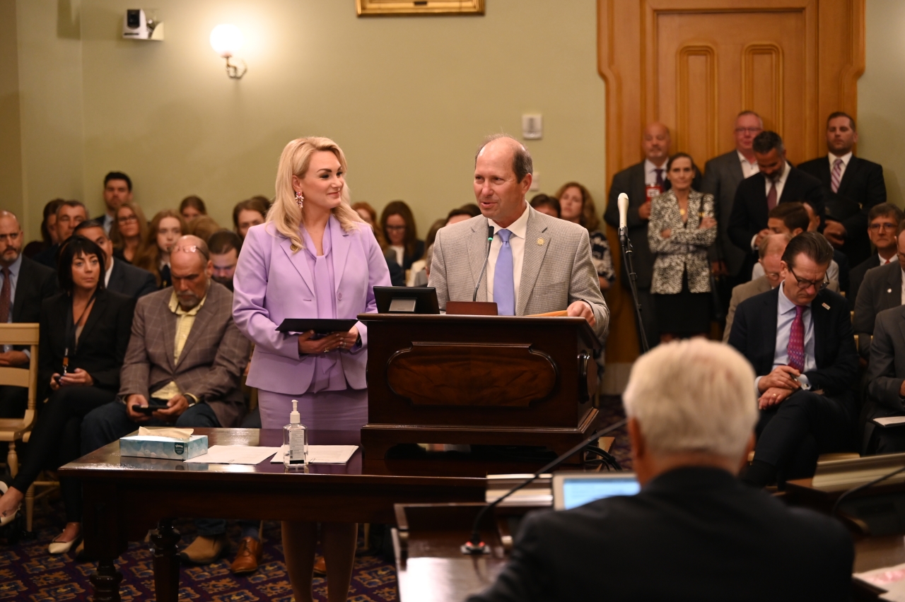 Rep. Klopfenstein testifies in committee on Trey's Law.